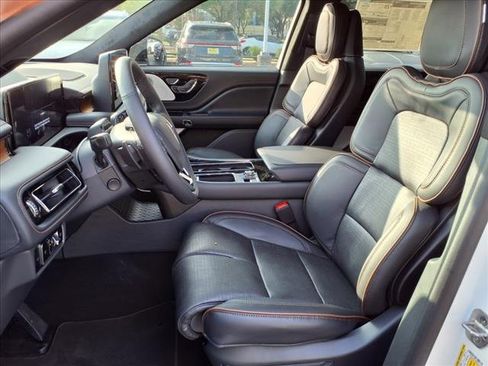 New 2025 Lincoln Aviator Black Label image 14