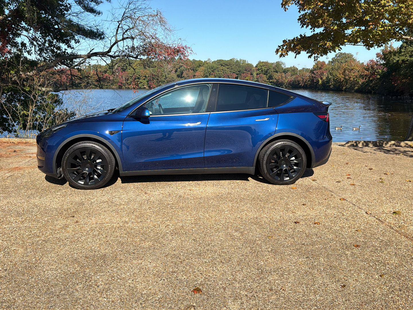 Used 2022 Tesla Model Y Long Range AWD/4WD image 12