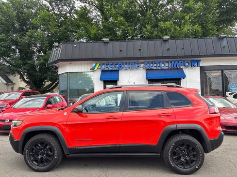 Used 2021 Jeep Cherokee Trailhawk w/ Sun, Sound & Nav Group AWD/4WD image 4