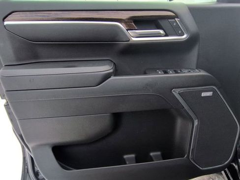 Used 2023 GMC Sierra 1500 Elevation w/ Preferred Package image 24