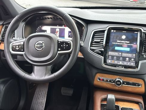 Certified 2023 Volvo XC90 B6 Plus AWD/4WD image 7