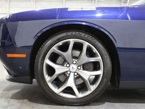 Used 2016 Dodge Challenger SXT Plus image 10