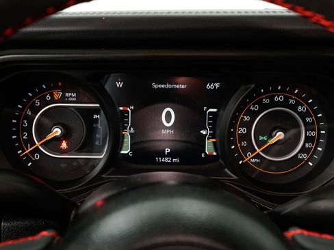 Used 2024 Jeep Gladiator Rubicon w/ Technology Group image 12