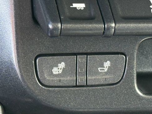 Used 2016 Chevrolet Colorado Z71 AWD/4WD image 13