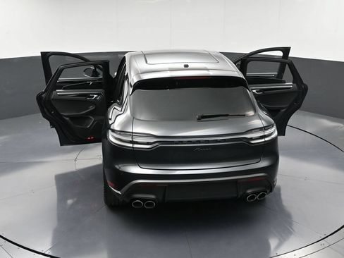 Certified 2026 Porsche Macan AWD/4WD image 35