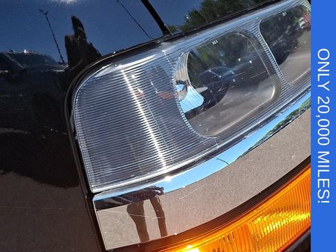 Certified 2023 Chevrolet Express 2500 RWD image 9