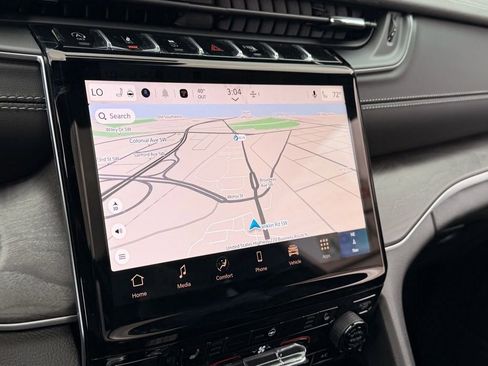 New 2025 Jeep Grand Cherokee Limited image 27