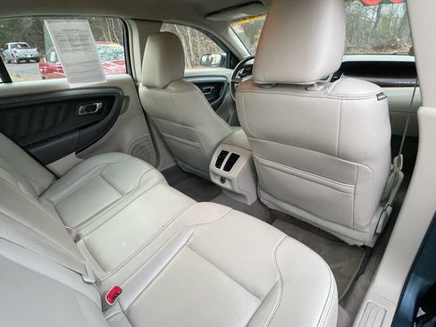 Used 2010 Ford Taurus SEL image 23