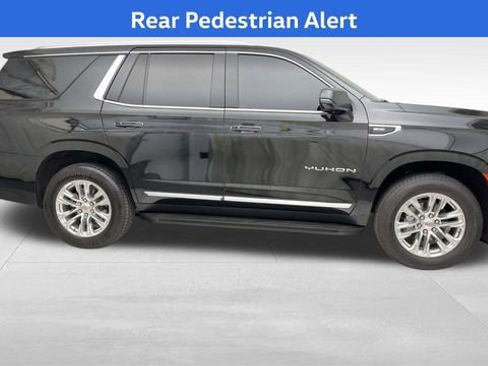 Used 2022 GMC Yukon SLT w/ SLT Luxury Package image 11