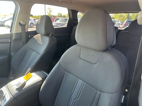 Used 2024 Hyundai Tucson SEL FWD image 3