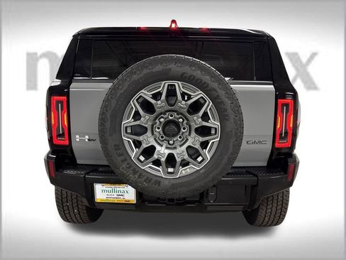 New 2026 GMC Hummer EV SUV image 19