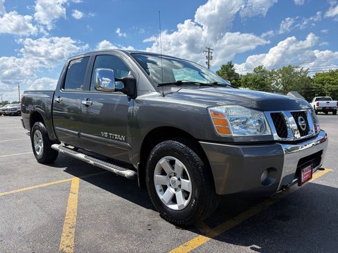 Used 2005 Nissan Titan LE w/ (T01) Tow Pkg AWD/4WD image 4