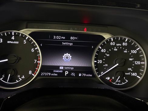 Used 2022 Nissan Pathfinder SV w/ SV Premium Package FWD image 19
