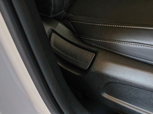 Used 2025 Kia Sorento S w/ Panoramic Sunroof Package FWD image 36