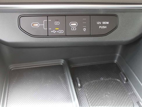 New 2025 Kia Carnival EX image 45