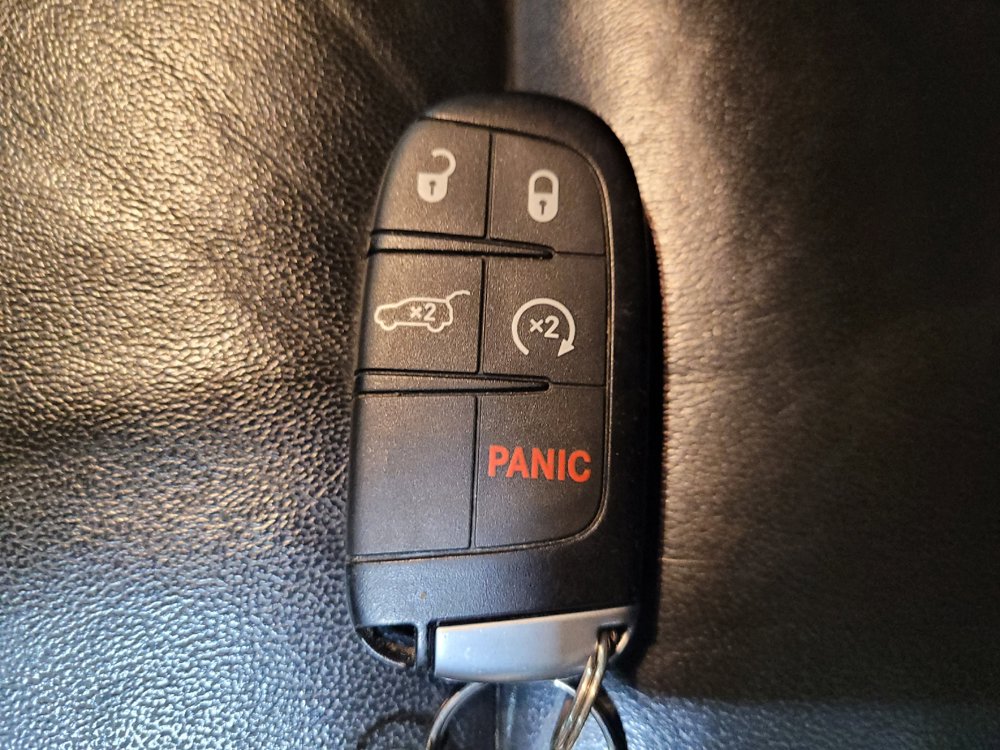 Used 2019 Jeep Grand Cherokee Limited AWD/4WD image 32