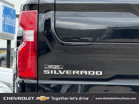 Used 2023 Chevrolet Silverado 2500 High Country w/ Safety Package II image 10