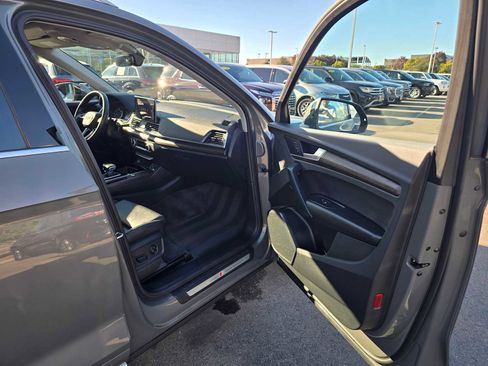 Certified 2025 Audi Q5 2.0T Premium image 12