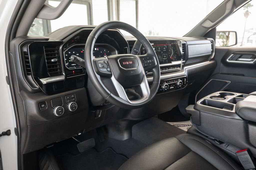 Used 2026 GMC Sierra 1500 SLT RWD image 20