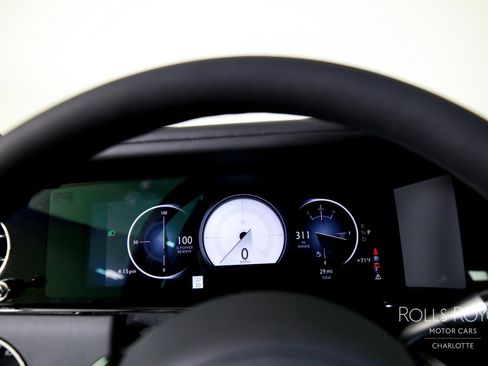 New 2026 Rolls-Royce Cullinan image 13