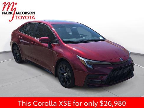 Used 2024 Toyota Corolla XSE FWD image 5