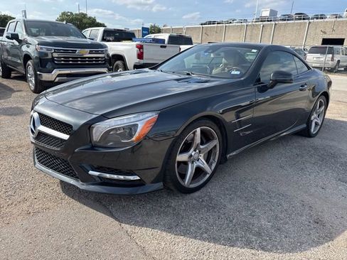 Used 2013 Mercedes-Benz SL 550 image 2