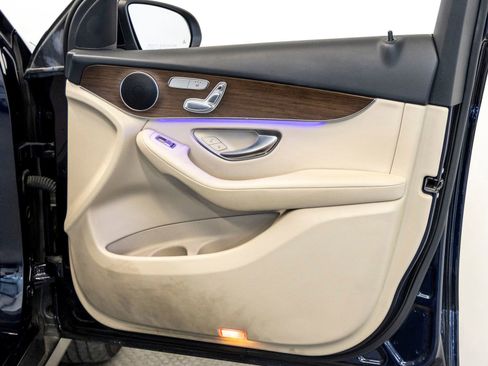 Used 2022 Mercedes-Benz GLC 300 4MATIC image 26