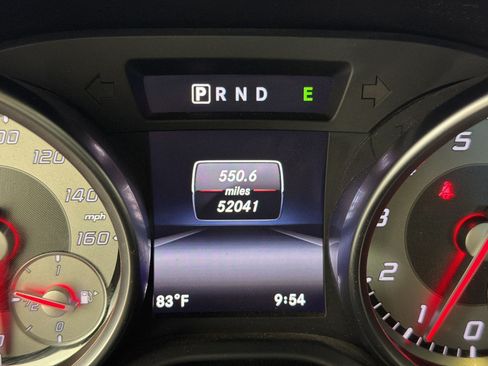 Used 2014 Mercedes-Benz SLK 250 image 18