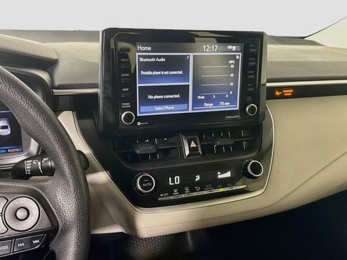 Used 2022 Toyota Corolla LE FWD image 18