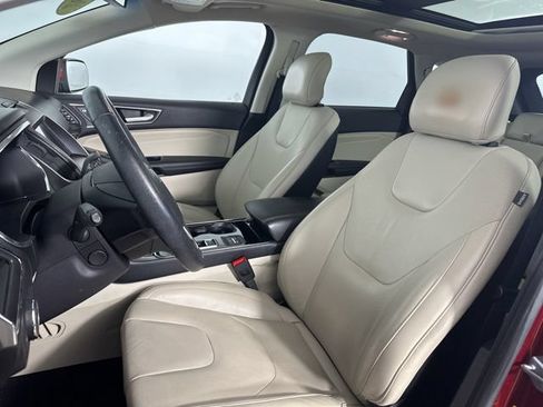 Used 2019 Ford Edge Titanium w/ Equipment Group 301A FWD image 17