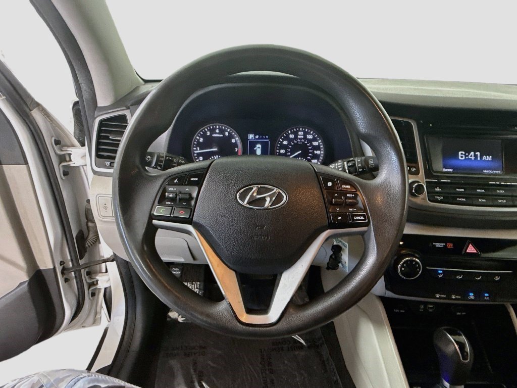 Used 2017 Hyundai Tucson SE w/ SE Popular Package 02 FWD image 12