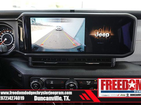 Used 2024 Jeep Gladiator Sport AWD/4WD image 20
