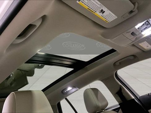 Used 2018 Buick Regal Essence w/ Driver Confidence Package #1 image 17