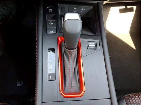New 2026 Nissan Kicks SR AWD/4WD image 19