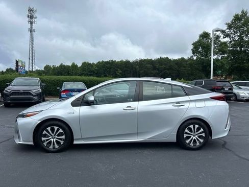 Used 2021 Toyota Prius Prime LE FWD image 12