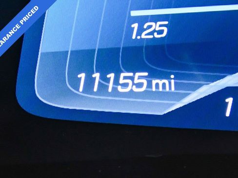 Used 2023 Chevrolet Corvette Stingray w/ Z51 Performance Package image 15