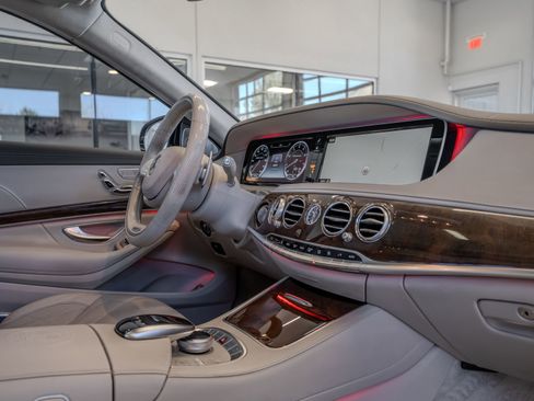 Used 2015 Mercedes-Benz S 63 AMG 4MATIC Sedan image 18