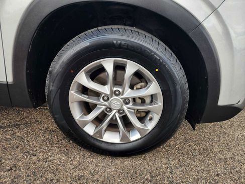 Used 2019 Hyundai Santa Fe SE FWD image 10