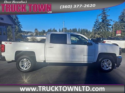 Used 2018 Chevrolet Silverado 1500 LT w/ All Star Edition image 2