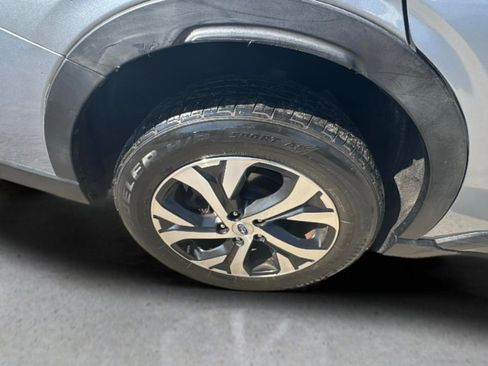 Used 2020 Subaru Outback Limited image 18