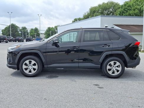 Used 2023 Toyota RAV4 LE AWD/4WD image 4
