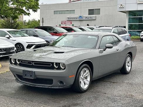 Used 2023 Dodge Challenger SXT RWD image 5