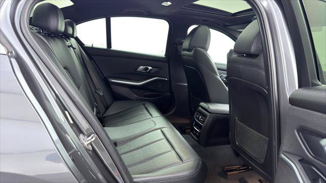 Used 2020 BMW 330i Sedan w/ Convenience Package RWD image 21