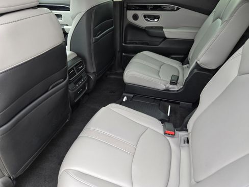 Certified 2025 Honda Pilot Touring image 26