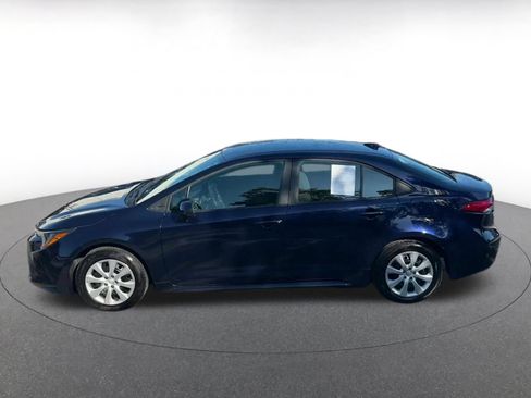 Used 2025 Toyota Corolla LE FWD image 9