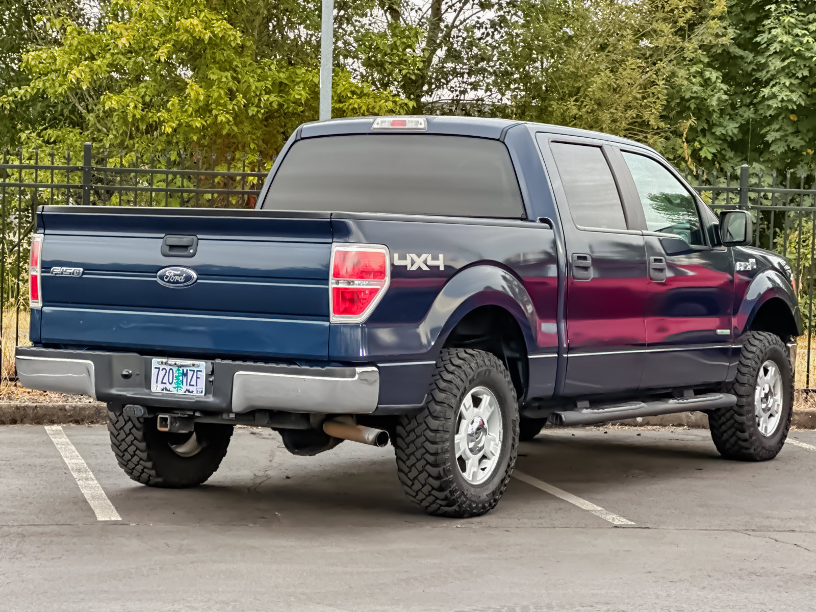 Used 2014 Ford F150 XLT AWD/4WD image 4