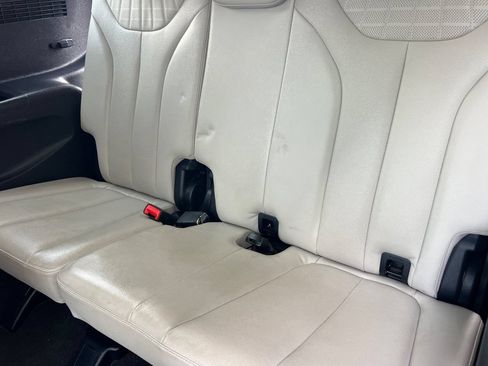 Used 2024 Hyundai Palisade Limited AWD/4WD image 18