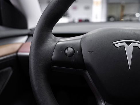 Used 2023 Tesla Model 3 Standard Range RWD image 18