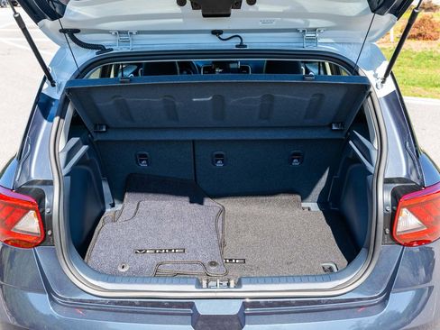Used 2025 Hyundai Venue Limited FWD image 18