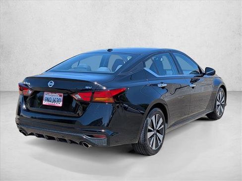 Used 2019 Nissan Altima 2.5 SV FWD image 5